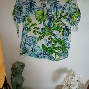 Flirty summer top Medium